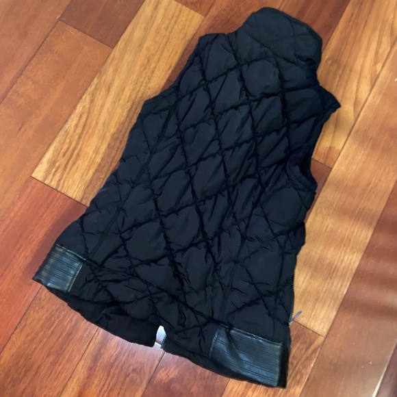 🎉HP🎉Marc NY Performance Quilted Puffer Vest Faux Leather Trim women’s Small - Picture 8 of 14